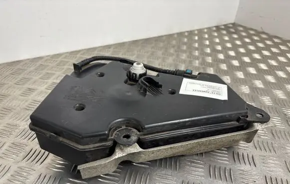 Citroen DS4 AdBlue liquid reservoir 9671981280 967198128004 133311909