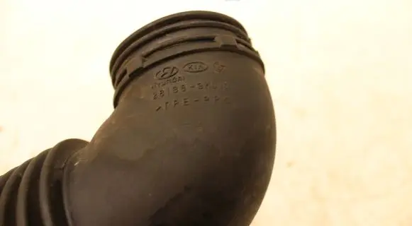 Hyundai Sonata Air intake hose/pipe 281883K010
