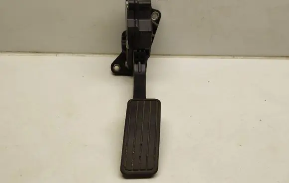 Subaru Outback Accelerator throttle pedal 36010AL040 1988009441 06R16000193