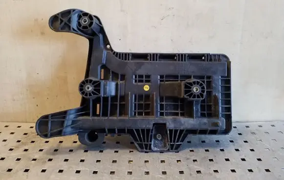 Volkswagen Touran I Battery tray 1K0915333B