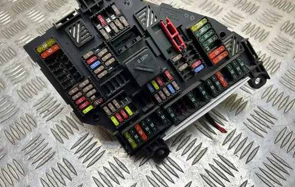 BMW 5 F10 F11 Fuse box set 9234423