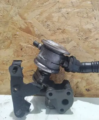 Audi TT Mk1 EGR valve cooler 06A131102F