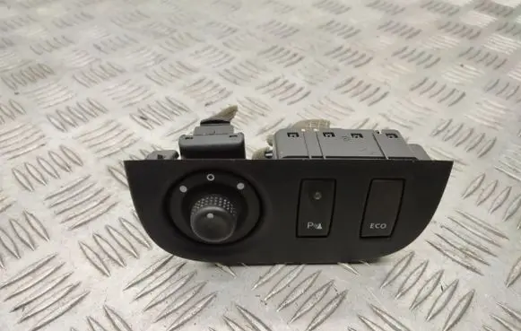Dacia Sandero II Wing mirror switch 255704649R 684937116R 684937535R
