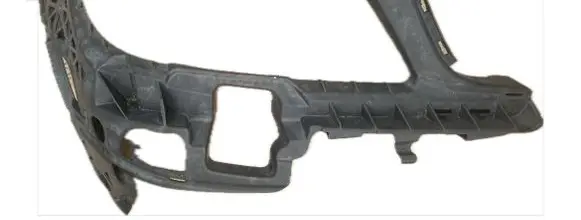 Mercedes-Benz C W204 Front bumper mounting bracket A2048850865