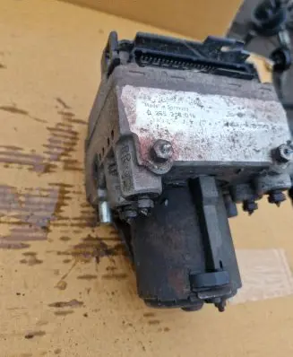 Volvo S40, V40 ABS Pump 0265215016