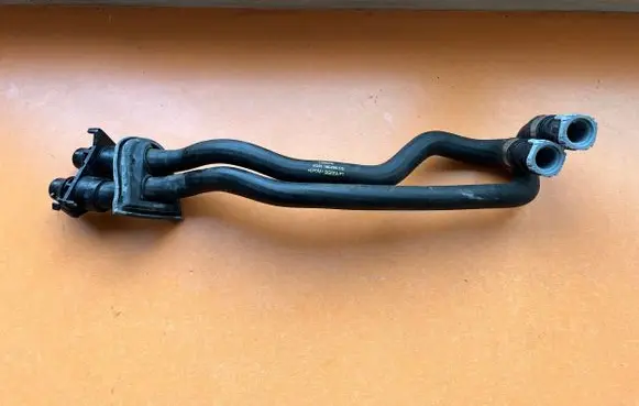 Land Rover Discovery Sport Engine coolant pipe/hose 6G9118C266CG