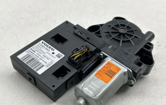 Volvo V50 Front door window regulator motor 979038101 WR12295