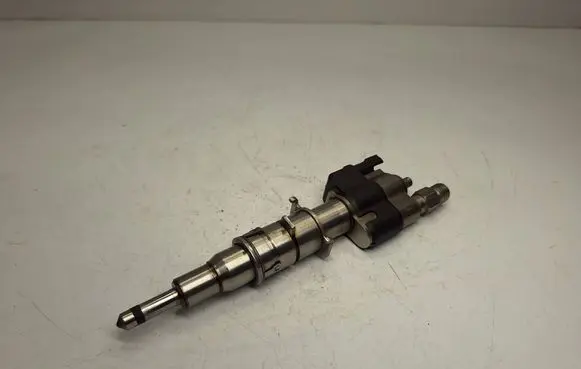 BMW X5 E70 Fuel injector 13537585261 13538616079 13537565138