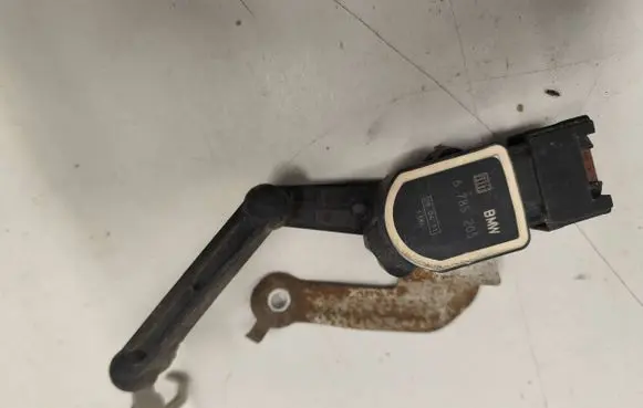 BMW 1 E81 E87 Headlight/headlamp level sensor 6785205 280111 28041
