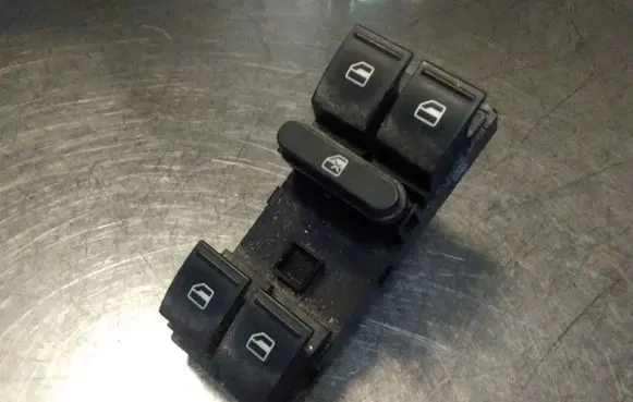 Volkswagen PASSAT B6 Electric window control switch 1K4959857B