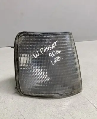 Volkswagen PASSAT B3 Front indicator light 014411508