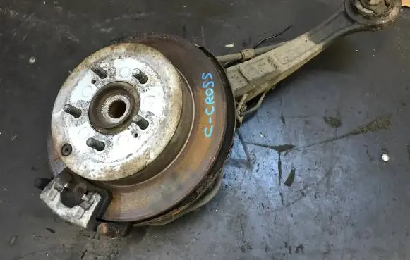 Citroen C-Crosser Rear wheel hub spindle/knuckle 