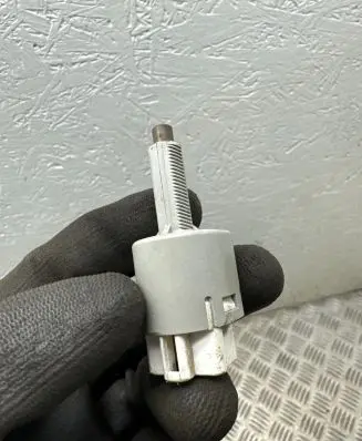 Toyota Avensis T250 Brake pedal sensor switch