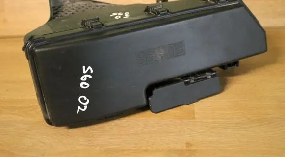 Volvo S60 Fuse module 9494210 9494440