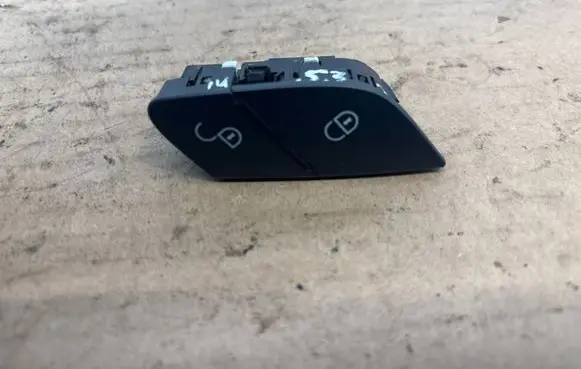 Mercedes-Benz ML W164 Central locking switch button A2518200910 03078050