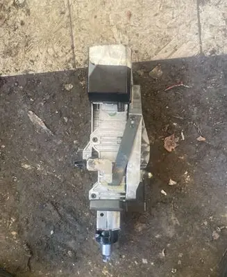 Steering wheel axle set