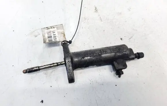 Volkswagen II LT Clutch master cylinder 2D0721261A