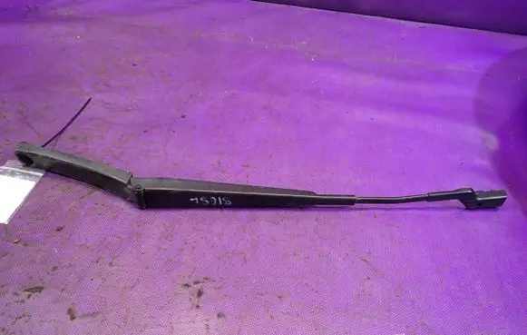 Volkswagen PASSAT CC Front wiper blade arm 3C8955409B