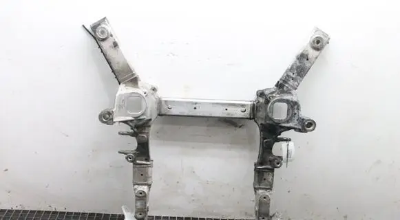 Land Rover Range Rover Sport L461 Front subframe R8E25C145AC