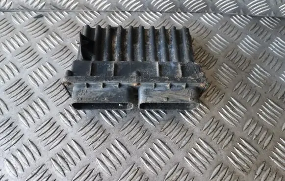 Opel Astra G Fan control module 09131730