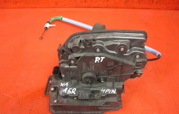 BMW 2 F46 Rear door lock 7281940