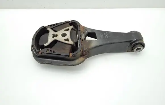 Gearbox mounting bracket