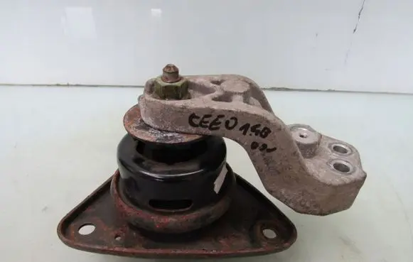 KIA Ceed Engine mount vacuum valve 