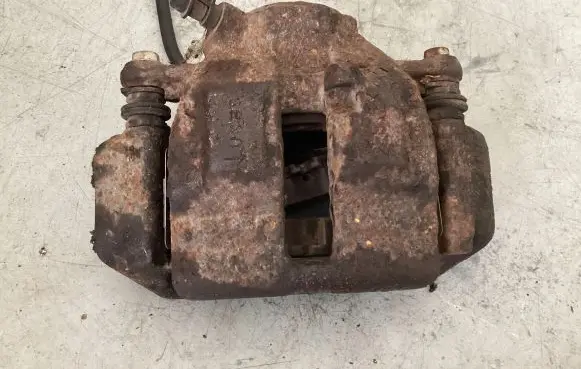 Mercedes-Benz C W203 Front brake caliper