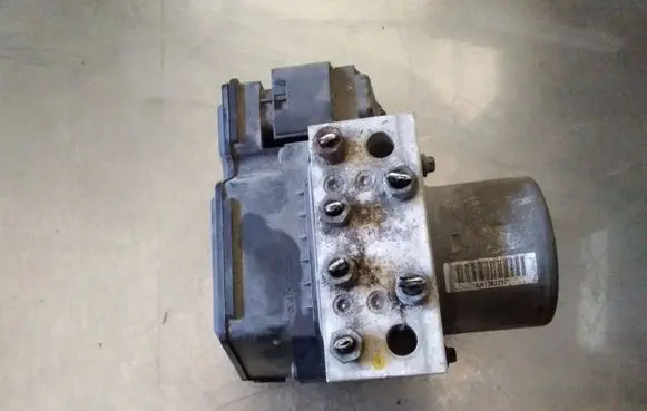 Mini One - Cooper Coupe R56 ABS Pump 6782312 15803210P 15803909