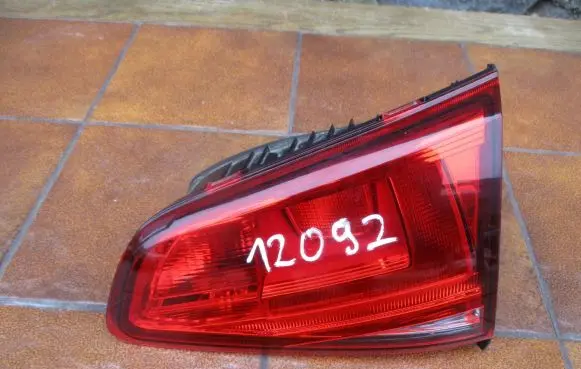 Volkswagen Golf VII Tailgate rear/tail lights 5G0945994