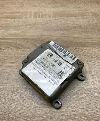 Volkswagen PASSAT B5 Airbag control unit/module 1J0909607