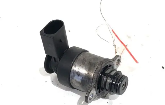 BMW 5 F10 F11 Fuel pressure regulator 0928400798