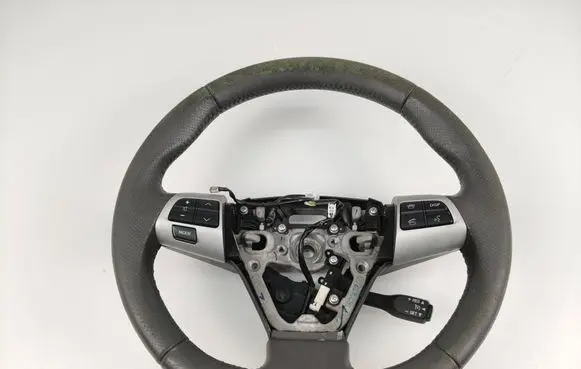 Toyota Auris 150 Steering wheel 617007805