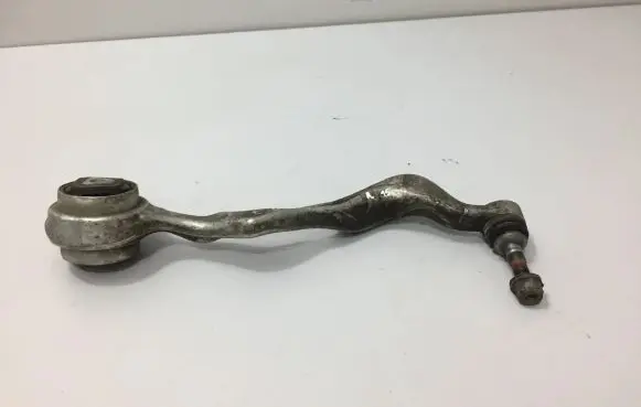 BMW 1 E81 E87 Front lower control arm/wishbone 6082