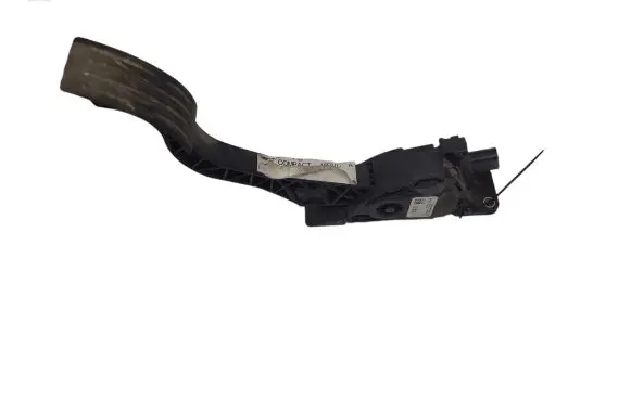 Ford C-MAX II Accelerator throttle pedal AV619F836AB 17388800