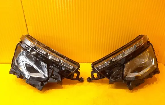 Skoda Kamiq Headlight/headlamp 655941016C 655941015C