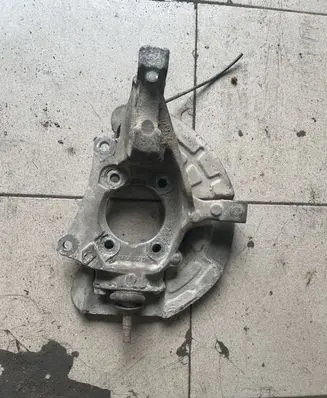 Volvo S60 Front wheel hub spindle knuckle