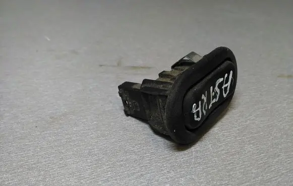 Opel Zafira A Electric window control switch 13383100 90561388