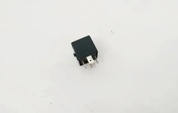 Mercedes-Benz E W210 Other relay a0025421319