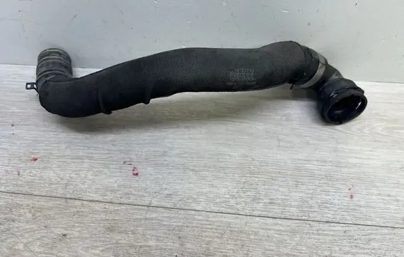 Porsche Macan (95B) Engine coolant pipe/hose 95B122101D 95B122291