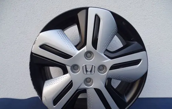 R18 alloy rim