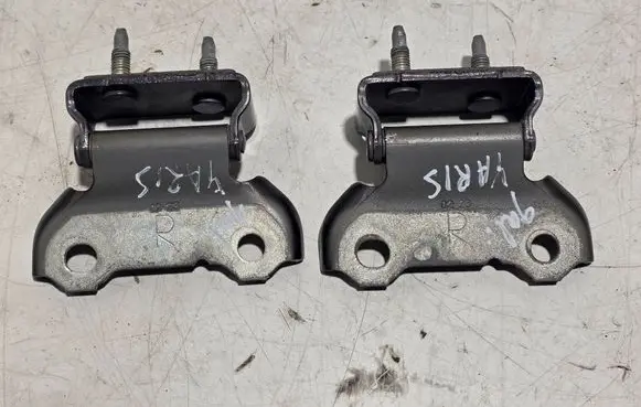 Toyota Yaris Cross Loading door upper hinge 