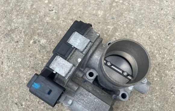 Fiat 500E Throttle body valve 44GTE3F4