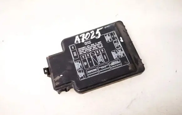 Honda Civic Fuse box cover st3p0 st3-p0