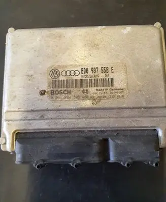 Audi A6 S6 C5 4B Engine control unit/module 8D0907558E 0261204805