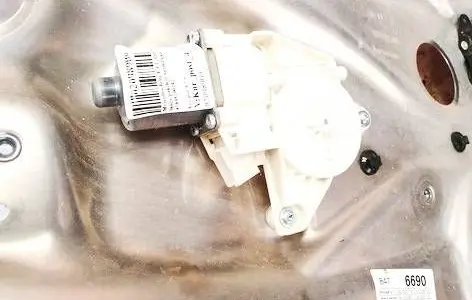 Mercedes-Benz E W212 Front door window regulator motor a2048200142 971219-100