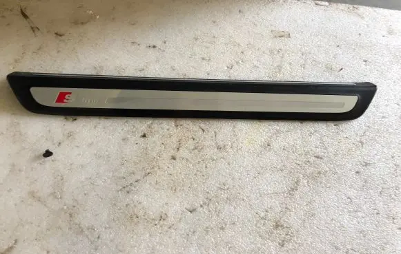 Audi Q5 SQ5 Front sill trim cover 8R0853374 8R0853374F