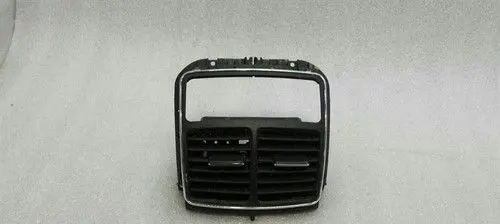 Mercedes-Benz CLS AMG C219 Rear air vent grill A2118302254