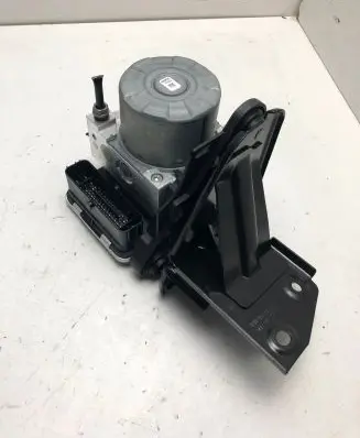 Volkswagen Golf VII ABS Pump 5Q0614517DE