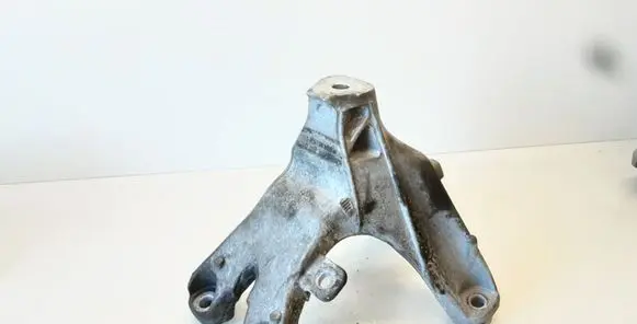 Audi A4 S4 B8 8K Engine mounting bracket 8K0199308BE